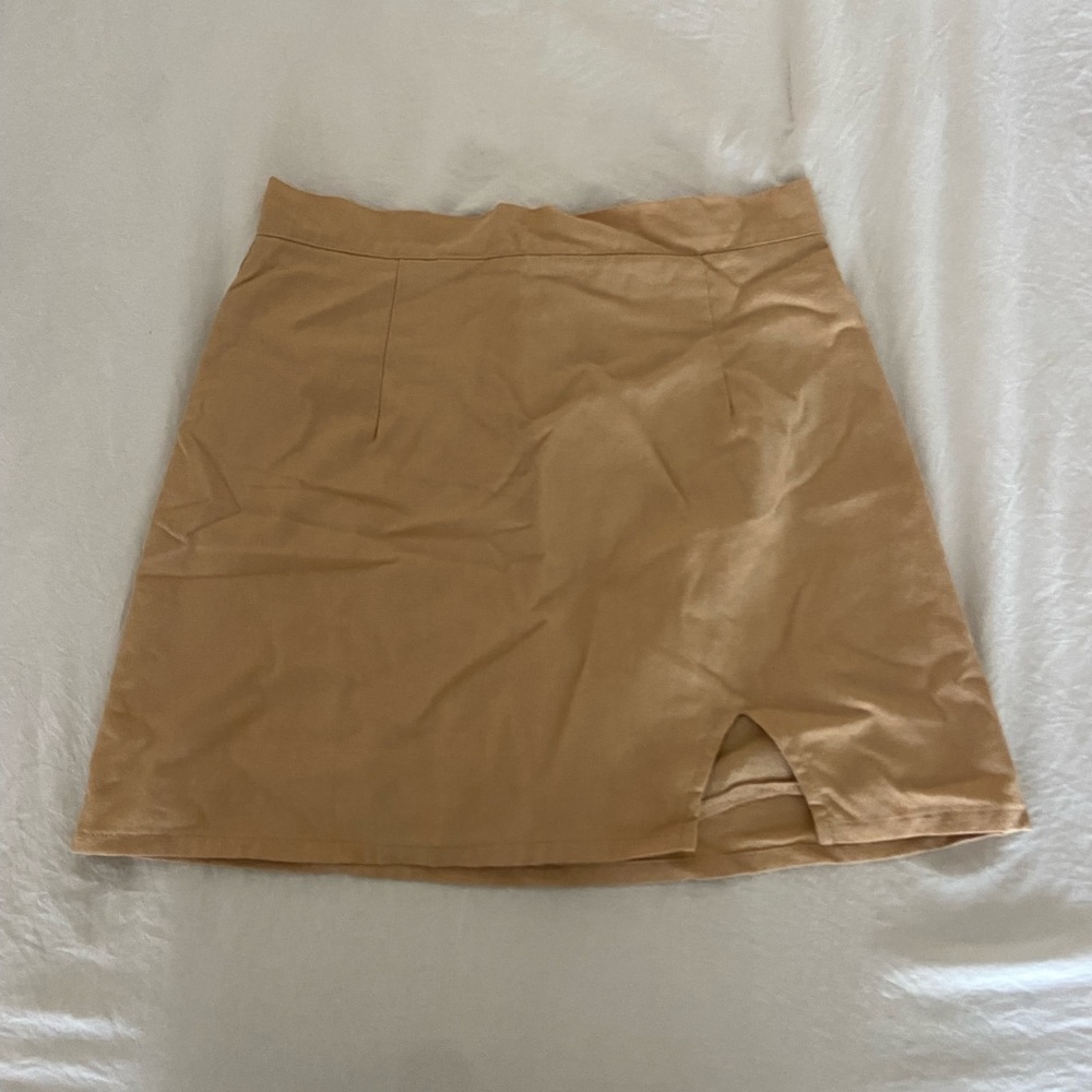 beginning boutique nude mini skirt, size US6